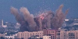 2012-11-15gaza-explosion
