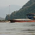 Transport de marchandises sur le Mekong
