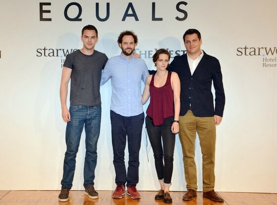 rs_560x415-141017140441-1024-2nicholas-hoult-equals_kristin-stewart-copy