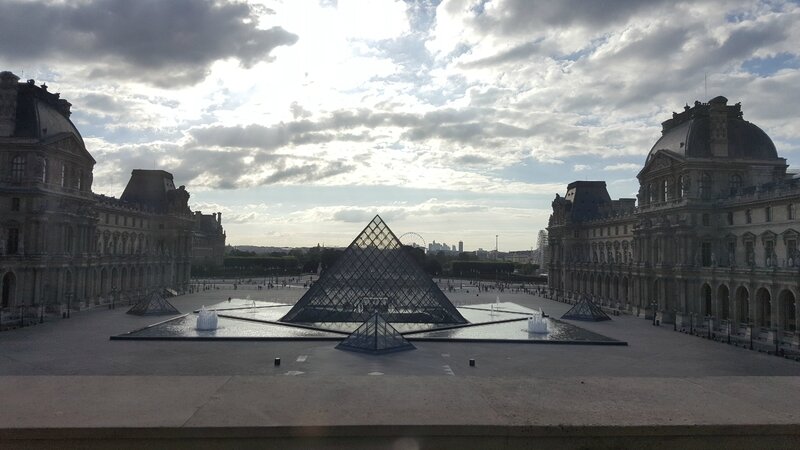 pyramide du Louvre