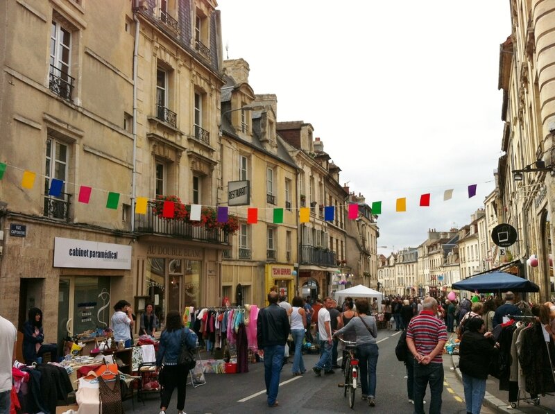 brocante-rue-caponic3a8re-1