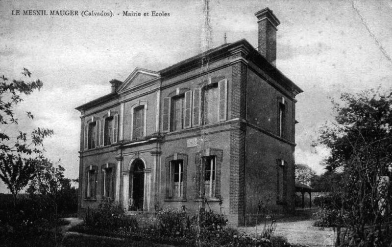 Le Mesnil-Mauger - mairie et écoles