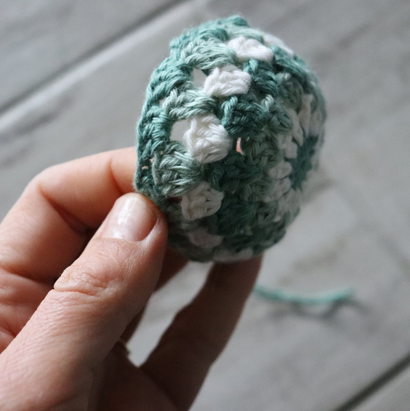 boule de noel crochetée 2
