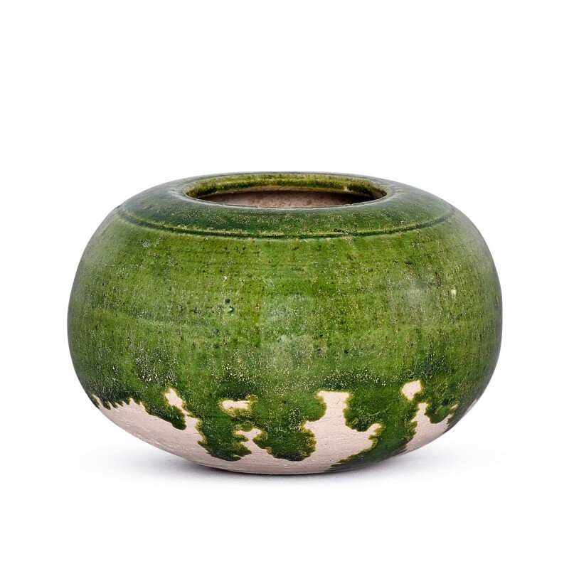 A green-glazed globular jar, Tang dynasty (618-907)