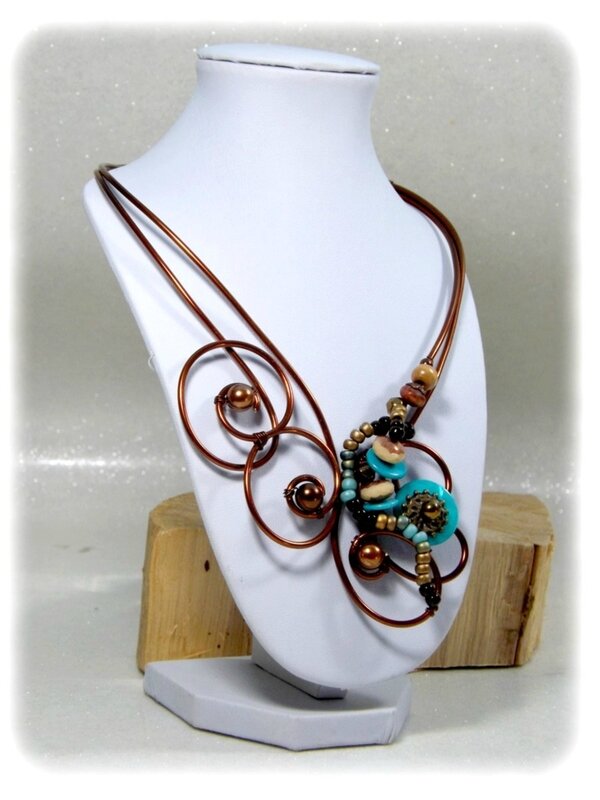 Collier fantaisie fil aluminium turquoise marron chocolat