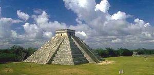 Chichen_Itza_01_H_edited