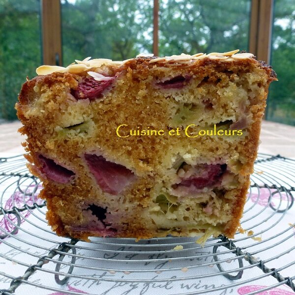 cake_fraises_rhubarbe_miel