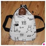 IMG_2869-owly-mary-du-pole-nord-cadeau-anniversaire-noel-nid-dange-poupee-accessoire-noir-et-blanc-lapin-animal-animaux-jouet-fille-garcon-fait-main