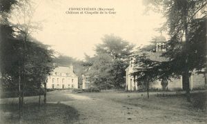 Château de la Cour, Chapelle et allée (b)