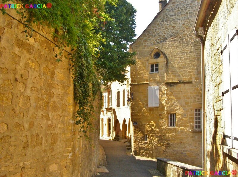 GOURDON VILLE 289 copie