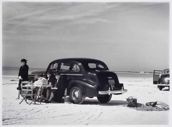 2001-16-SB-Wolcott-WinterVisitorsSarasotaBeachFlorida