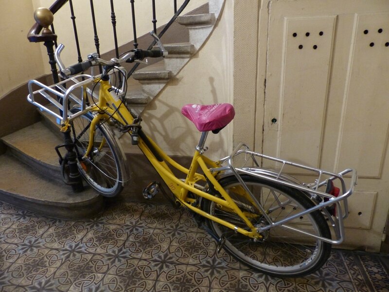 vélo jaune La Poste (1)