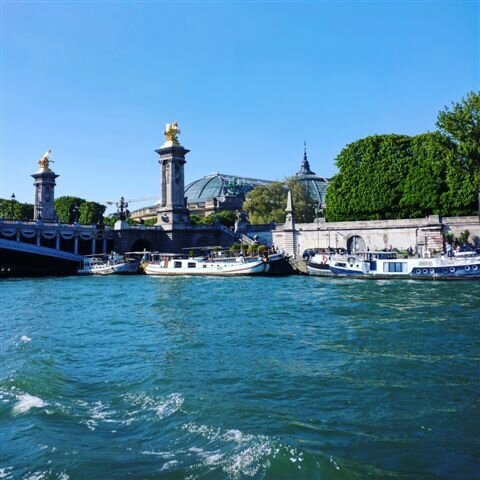 Bateaux mouches ©Kid Friendly