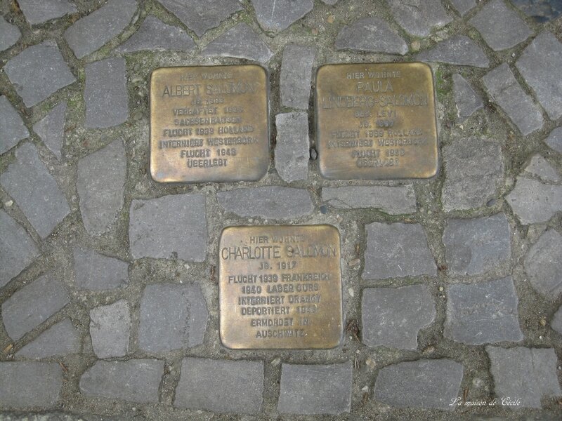 Stolpersteine Charlotte, son père et sa belle-mère