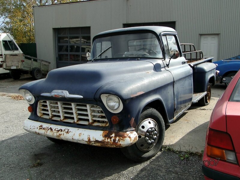 chevrolet-3200-stepside-1956-a