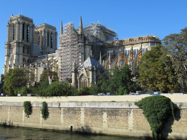 201908et09 Notre Dame en travaux