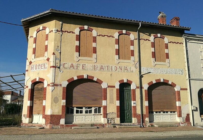 Houeillès, café national (33)