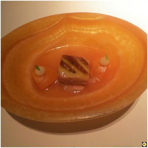 Foie gras, abricots, daïkon, oignon confit, verveine et cardamome (3)