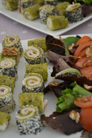 Petits roulés au pain de mie, poulet et pesto (17)