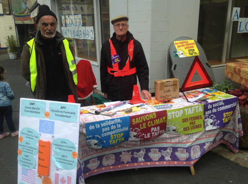 TAFTA Avranches stand collectif sud Manche samedi 18 avril 2015 traité transatlantique libre-échange