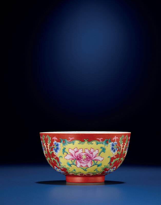 2012_HGK_02913_3994_000(a_fine_and_very_rare_coral-ground_famille_rose_bowl_qianlong_six-chara)