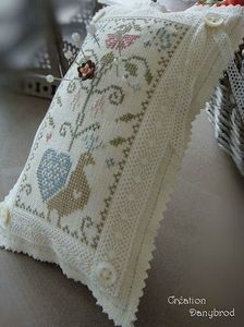 coussin aux paons3