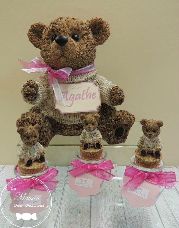 contenant verre jarre sujet bapteme enfant ours nounours rose pastel fuchsia dragees amande avola chocolat etiquette personnale ruban organza ballotin tirelire 3