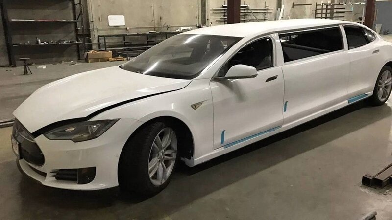 Day 19 - Tesla limousine