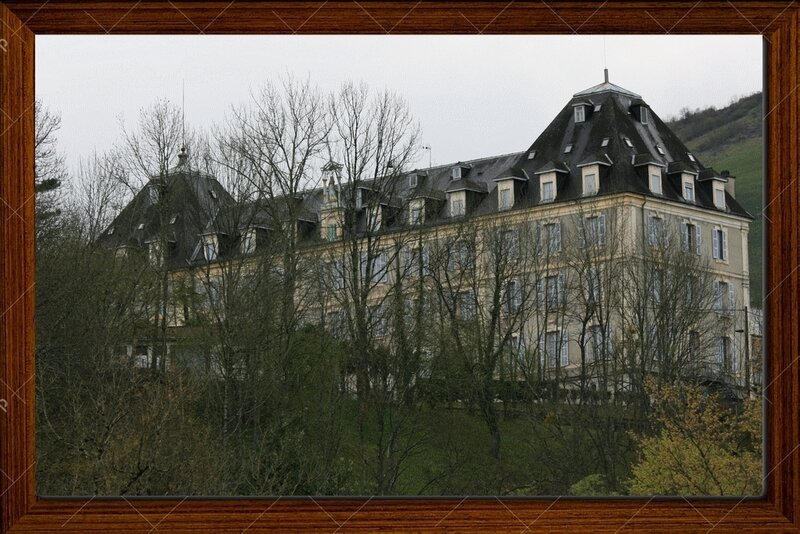 Chateau 2