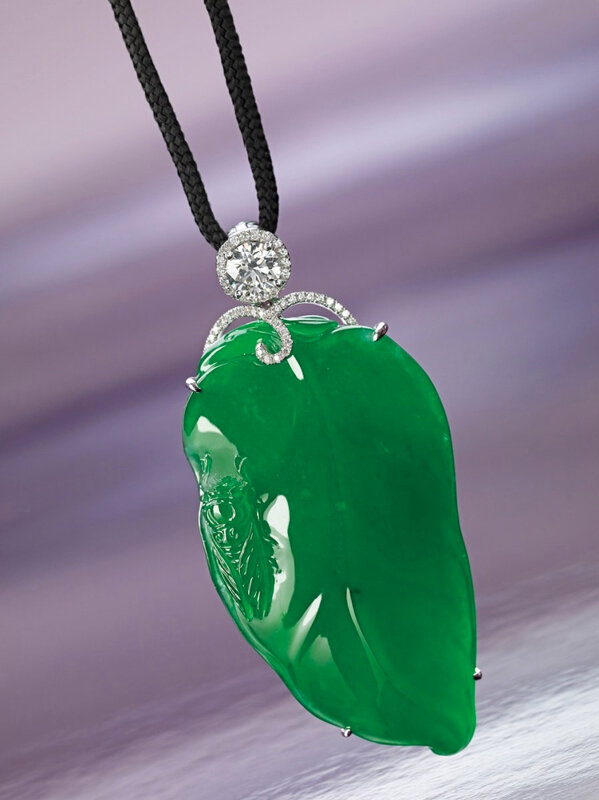 Jadeite-Leaf-and-Diamond-Pendant