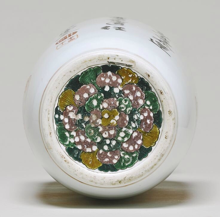 A rare and important iron-red and gilt rouleau vase, Qing dynasty, Kangxi period3