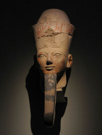 450px_Osiride_head_of_Hatshepsut_2