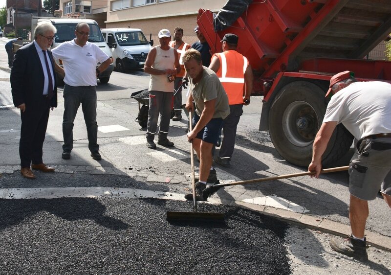 TRAVAUX 2017 TROTTOIR RUE CAMILLE DESMOULINS enrobé rateau