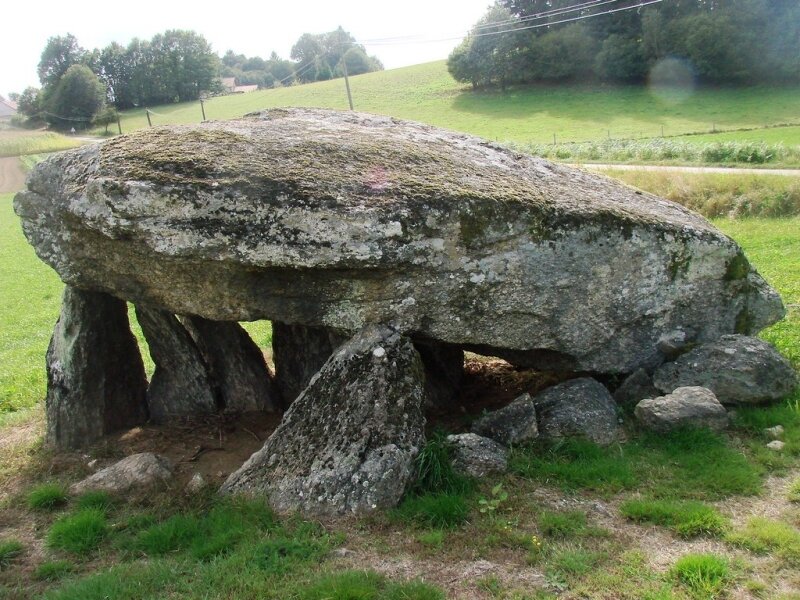 Le Theil et son Dolmen