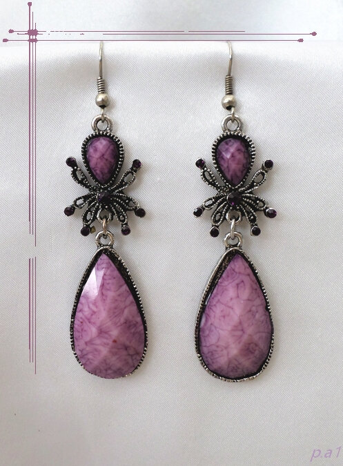 Boucles d'Oreilles Style Tibétain Araignée Nanga Perle Strass Mauve Argent du Tibet