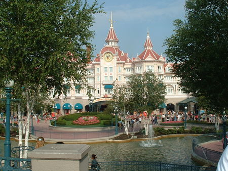 Mickey___Disneyland