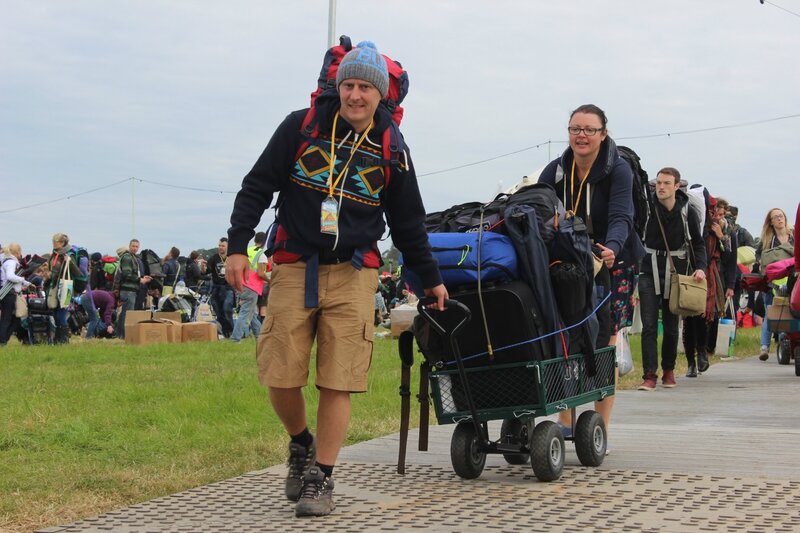 Glastonbury festival 2014 punter openning gate