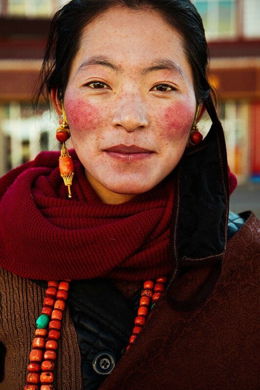 w_different-countries-women-portrait-photography-michaela-noroc-15-tibet-china