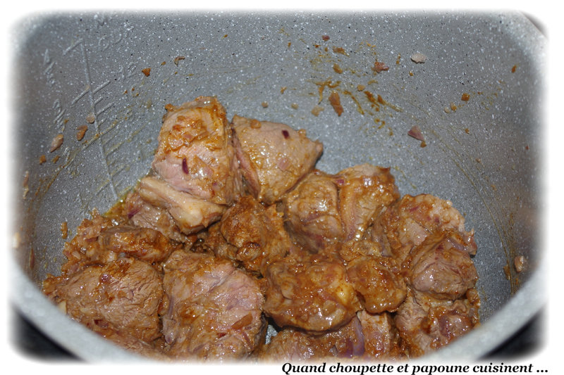 goulash à l'autocuiseur cecotec-9893