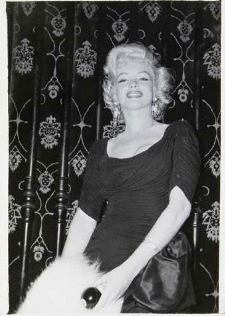 Ceil_Chapman-dress_ruched_black-mm-1953-12-19-miss_press_club-2