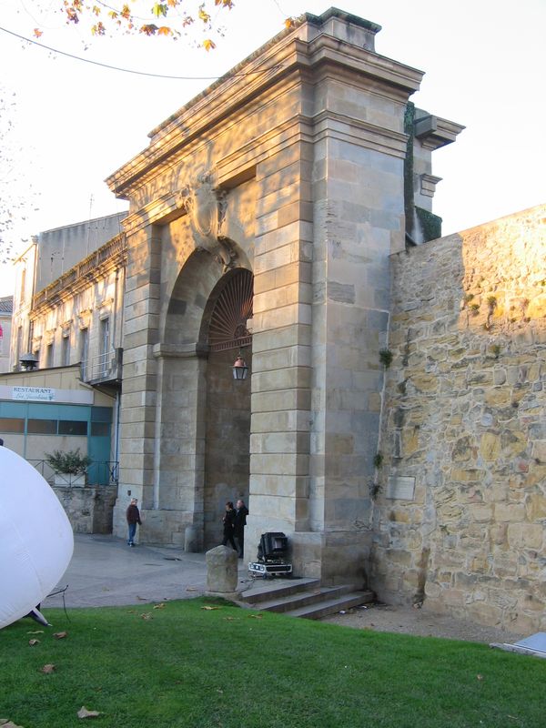 Carcassonne : Portail des Jacobin