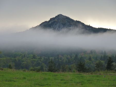 2009_10_08_Le_Pic_du_Lizieux_dans_la_brume_apr_s_la_pluie__6_