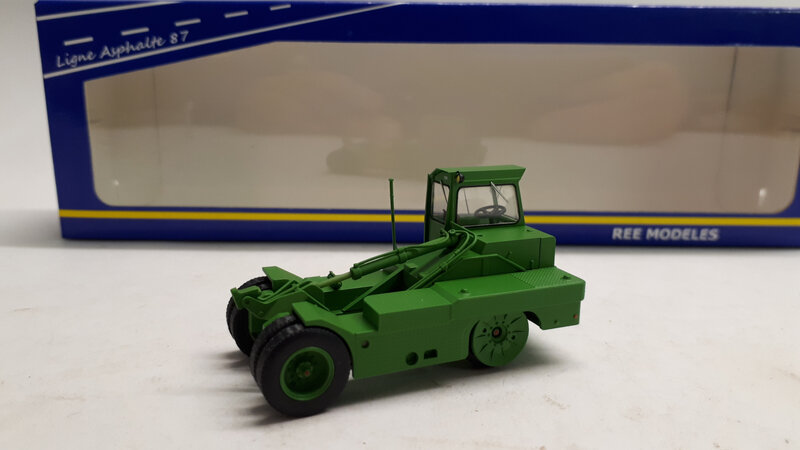 #CB-062-Tracteur Kangourou (2)