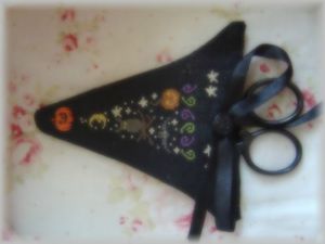 Witch's Hat Scissors Case Back oct 20112 002