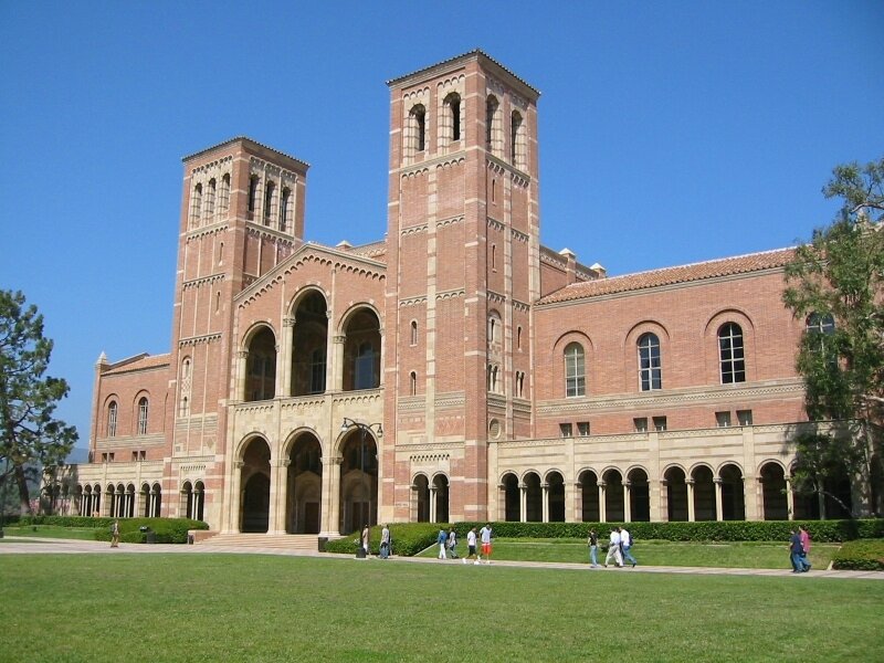 Royce_Hall,_University_of_California,_Los_Angeles_(23-09-2003)