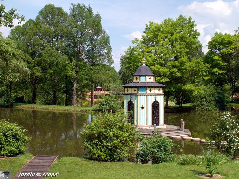 Pavillon Turc orné de peintures 