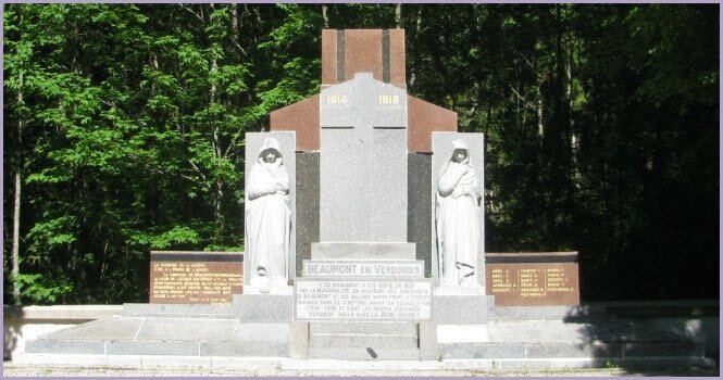 Monument du cimetière (c) C. MENOT