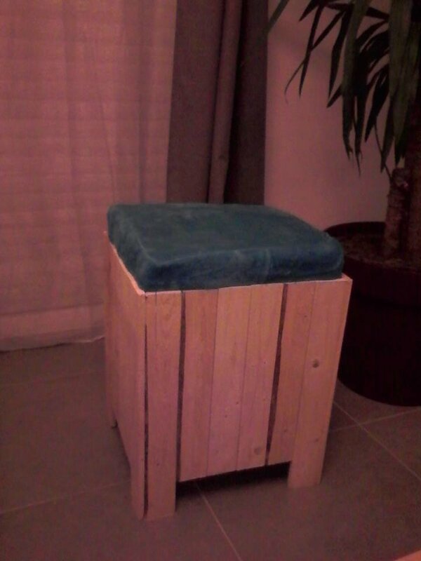 Tabouret fabriqué par Léa