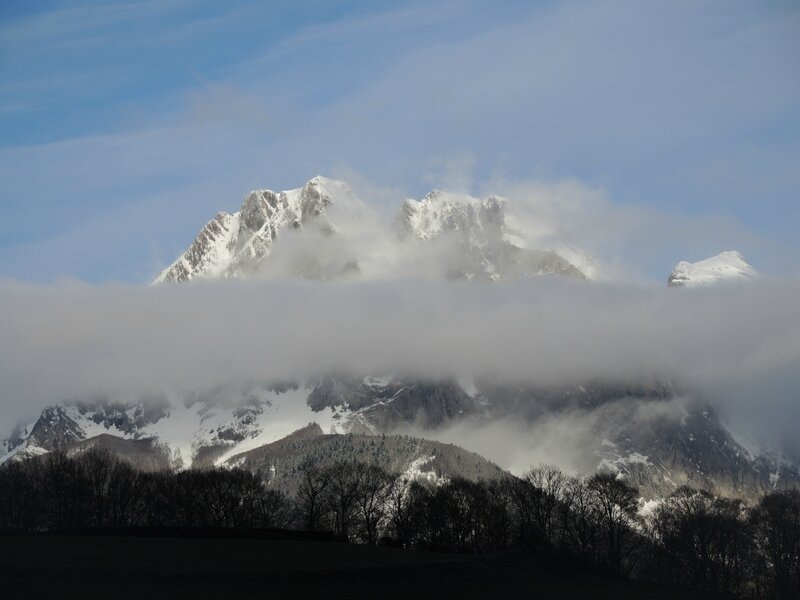 Plateau de Lhers, vue sur le grand Billare, matin (64)