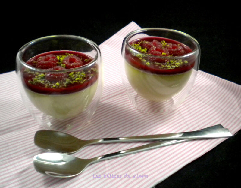 Panna cotta pistaches et framboises 3